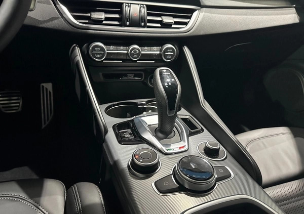 Alfa Romeo Giulia cena 239900 przebieg: 1, rok produkcji 2023 z Gryfów Śląski małe 191